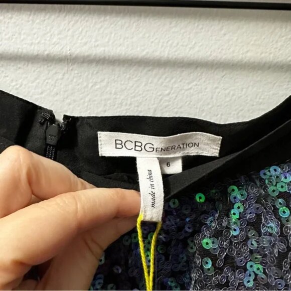 BCBGeneration Teal & Purple Sequins Shorts Size 6 NWT - Picture 4 of 5